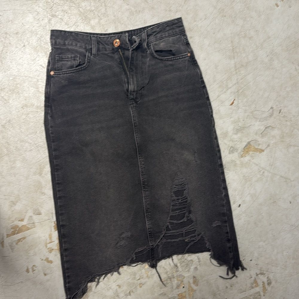 Zara Black Distressed Pencil Skirt Denim Jean Size XS Never Worn NWOT